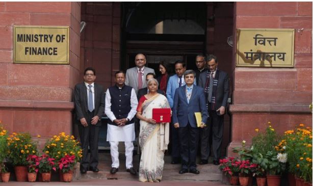 'कैबिनेट ने केंद्रीय बजट 2025-26 को मंजूरी दी | '